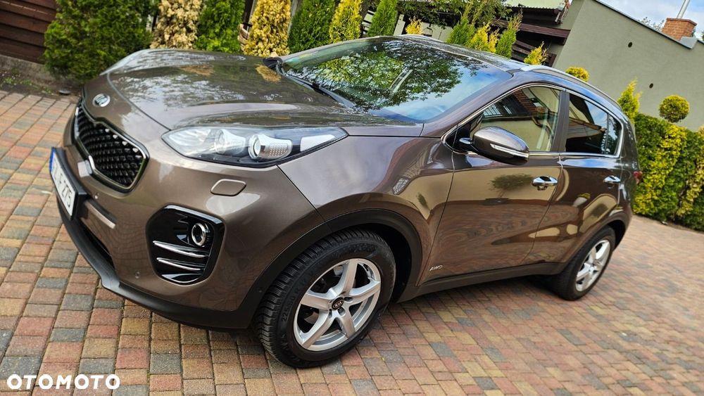Kia Sportage 2.0 CRDI 4WD Automatik Dream-Team Edition - 4