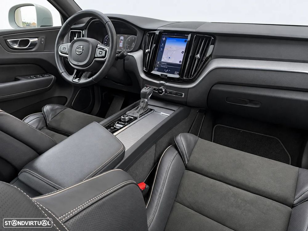 Volvo XC 60 2.0 D4 R-Design Geartronic — photo 5