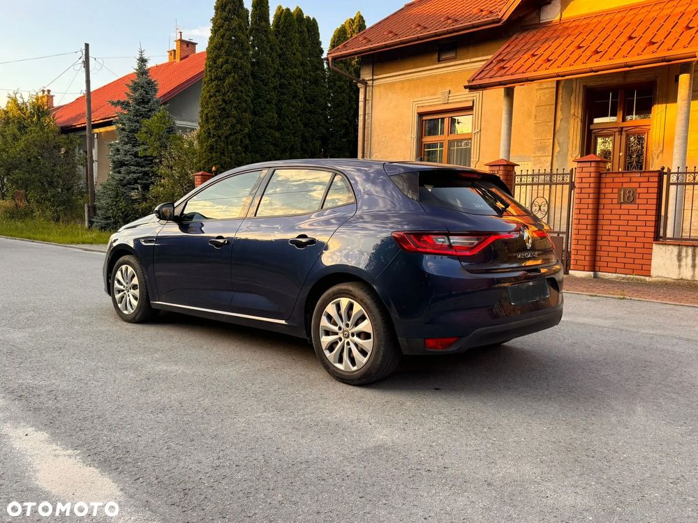 Renault Megane 1.2 Energy TCe Life - 10