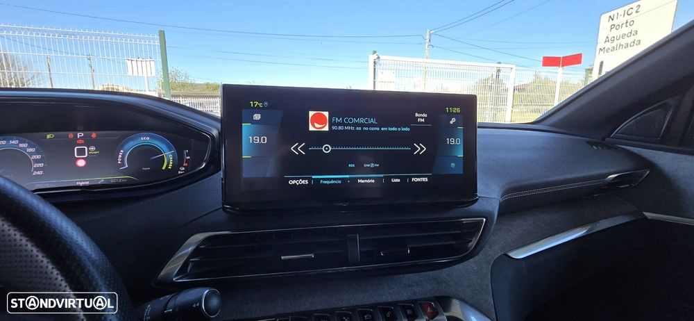 Peugeot 3008 1.6 Hybrid GT Pack e-EAT8 - 32