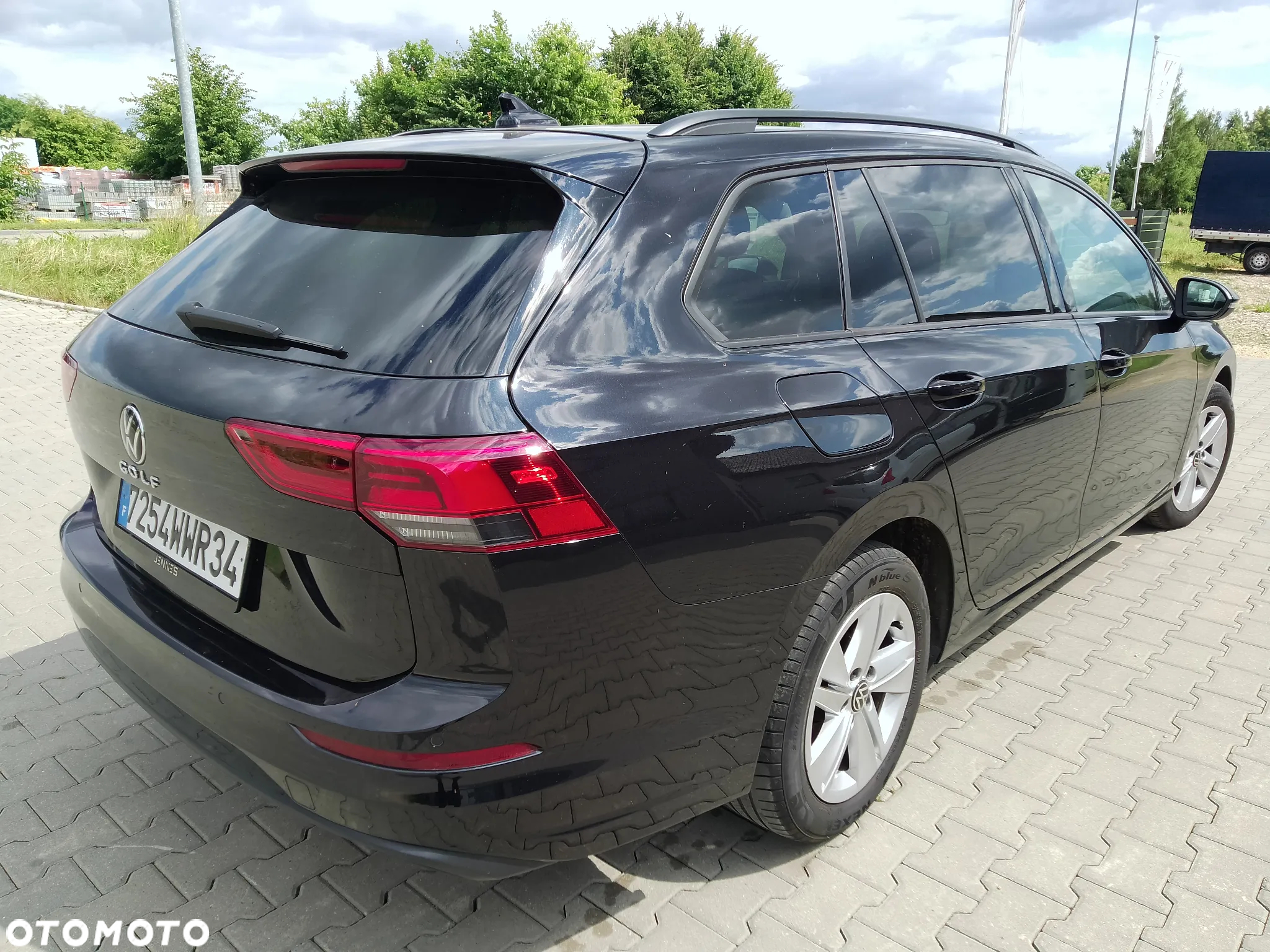 Volkswagen Golf VIII 2.0 TDI - 4