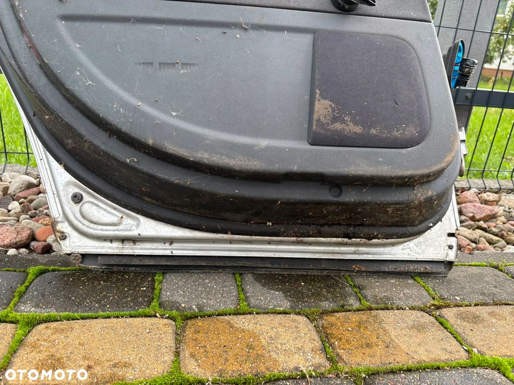 Maska grill drzwi lusterko audi a4 b6 sedan srebrne - 30