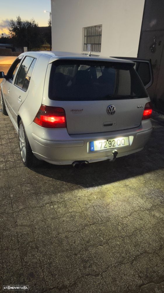 VW Golf 1.9 TDi Highline - 5