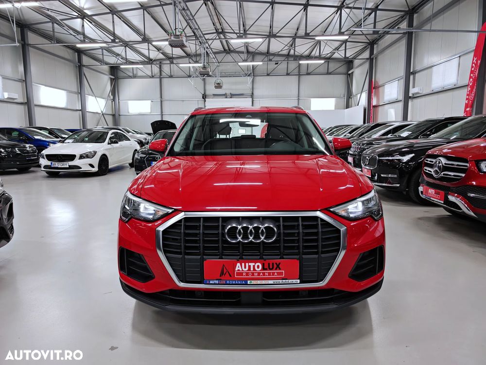 Audi Q3 2022 photo 2