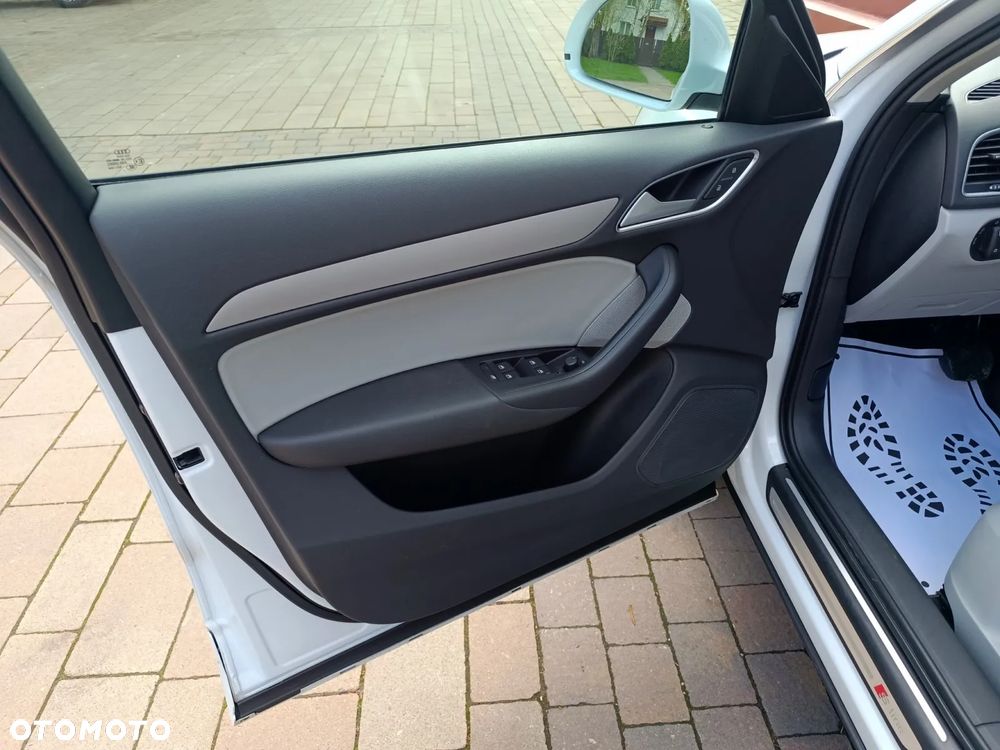 Audi Q3 1.4 TFSI S tronic - 25
