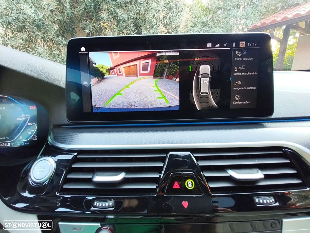 BMW 530 e Pack Desportivo M - 32