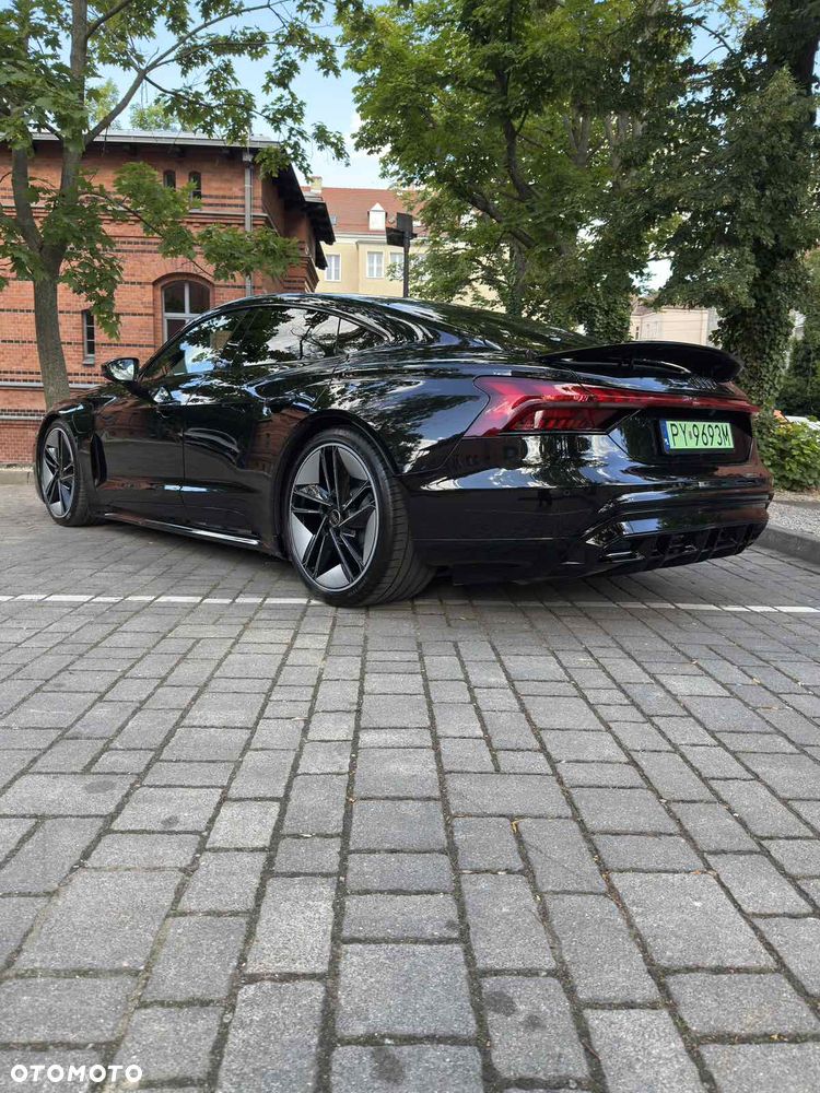 Audi e-tron GT - 12