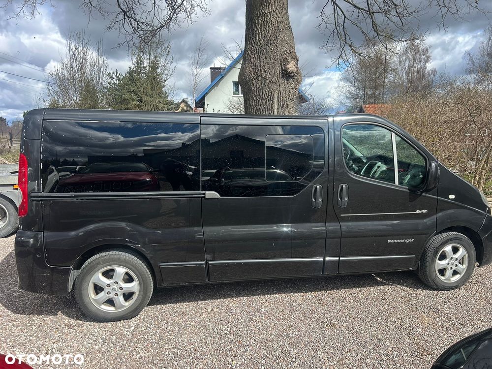 Renault Trafic Grand Passenger Black Edition - 7
