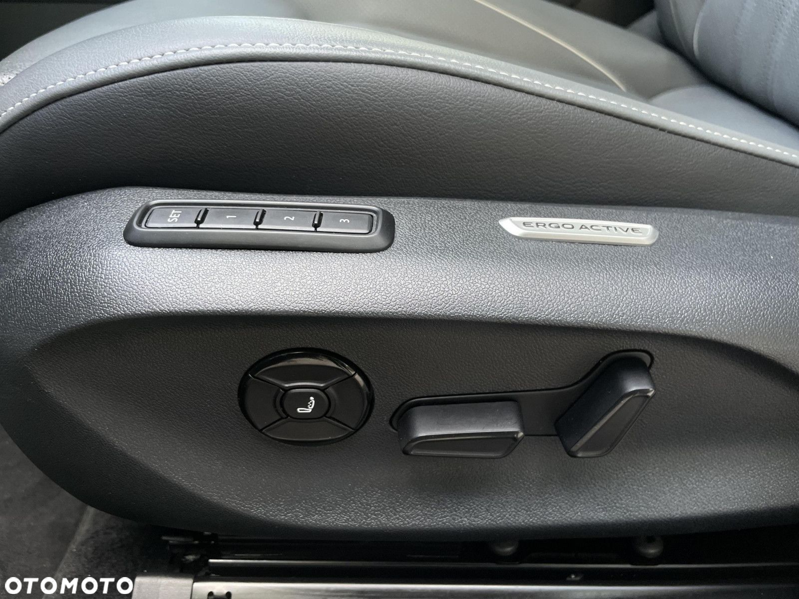 Volkswagen Passat 2.0 TDI EVO Elegance DSG - 28