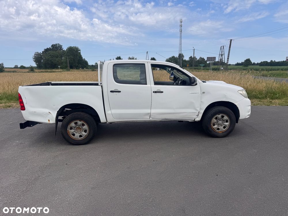 Toyota Hilux 3.0 D-4D Invincible - 9