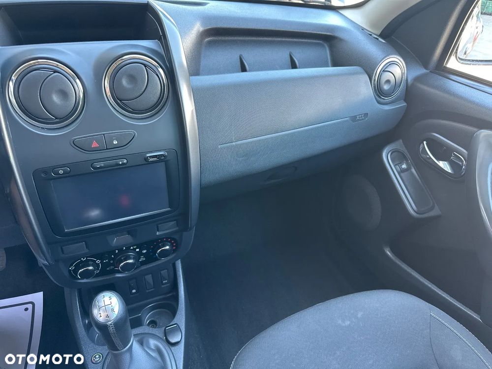 Dacia Duster 1.6 SCe Urban Explorer S&S - 23