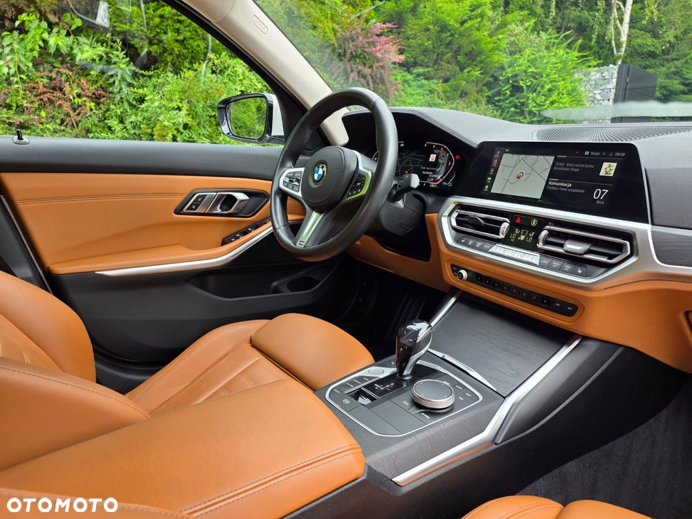 BMW Seria 3 318d mHEV M Sport - 12