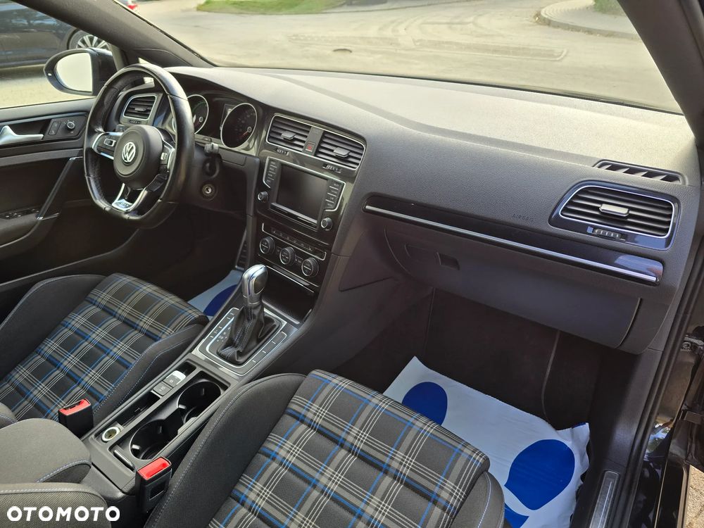 Volkswagen Golf VII 1.4 TSI Plug-In-Hybrid GTE - 12