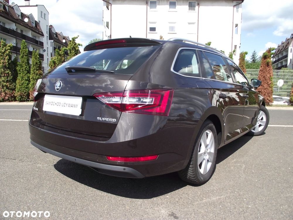 Skoda Superb 1.8 TSI Ambition - 7