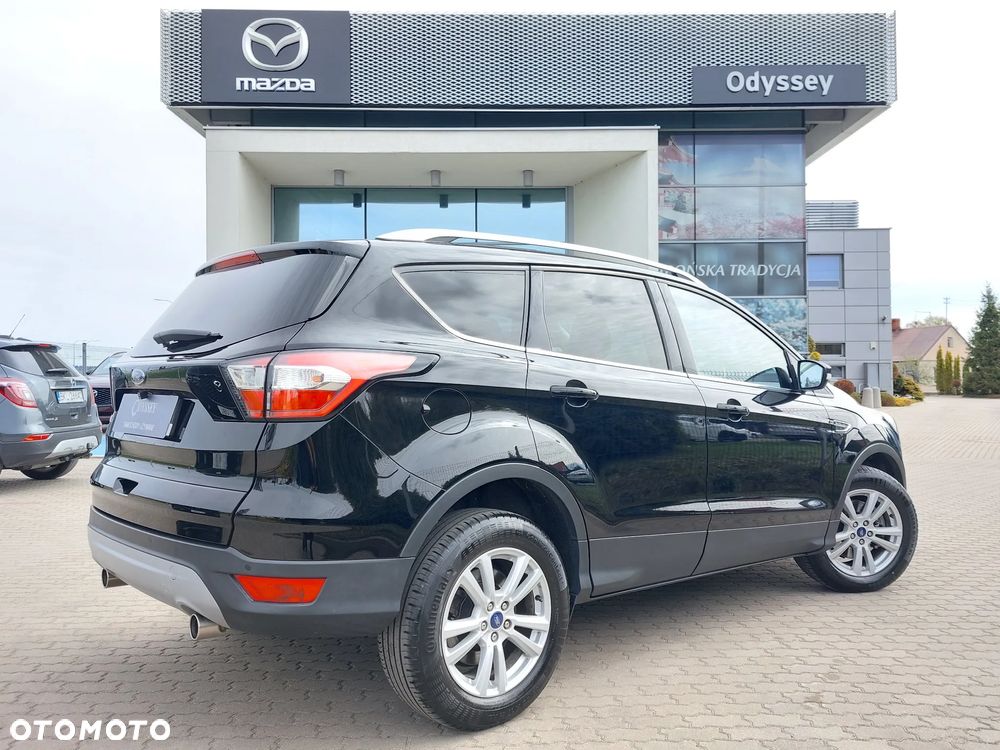 Ford Kuga 2.0 TDCi 2x4 Titanium - 3