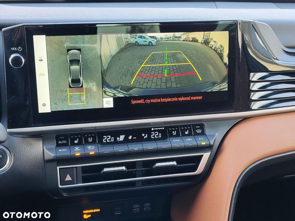 Toyota Camry - 23