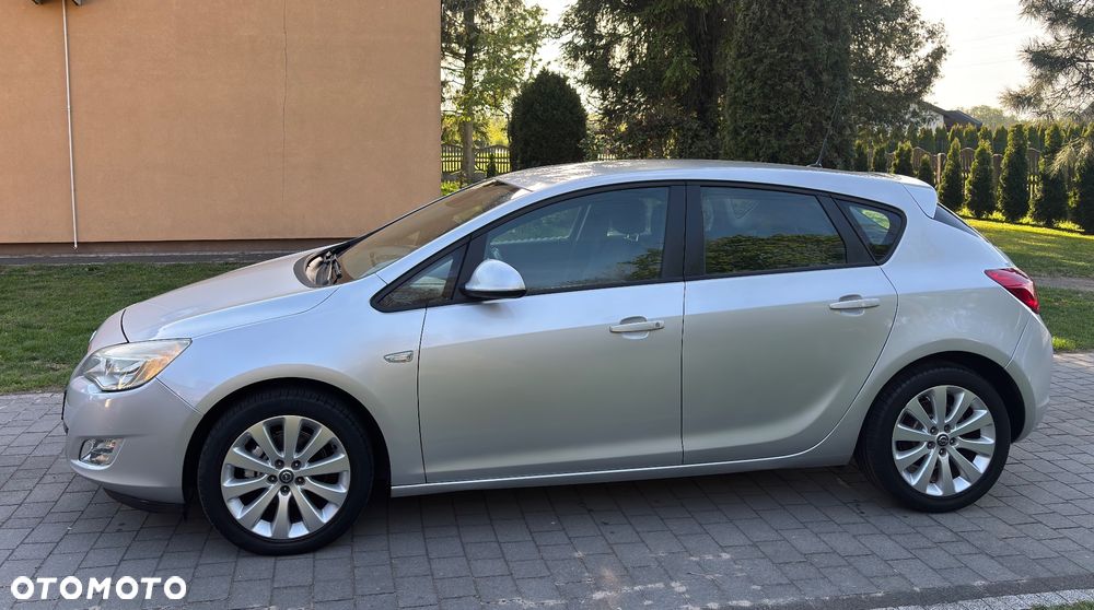 Opel Astra 1.6 Innovation - 2