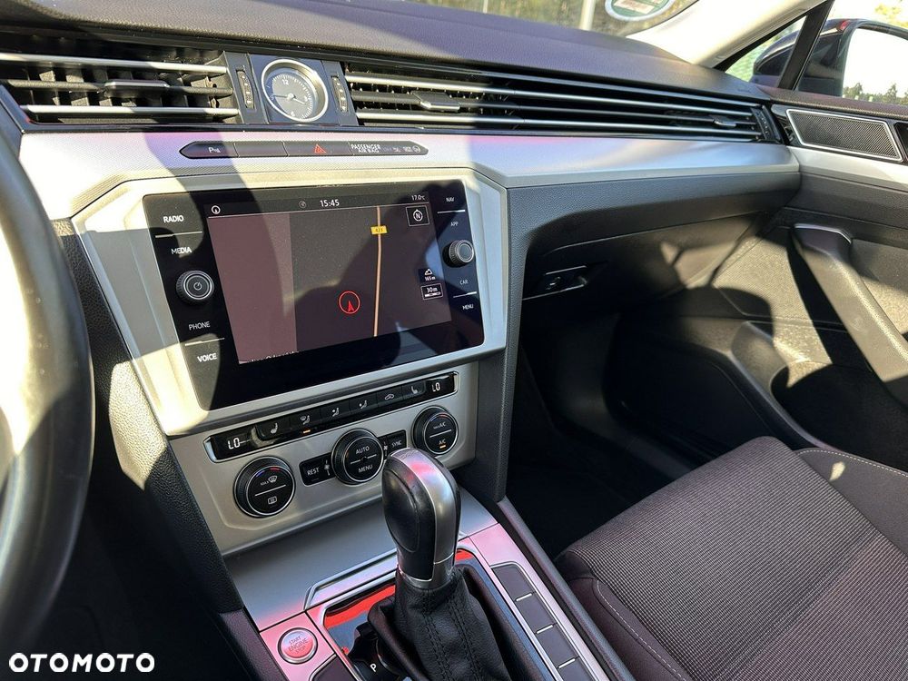 Volkswagen Passat Variant 2.0 TDI SCR DSG - 21