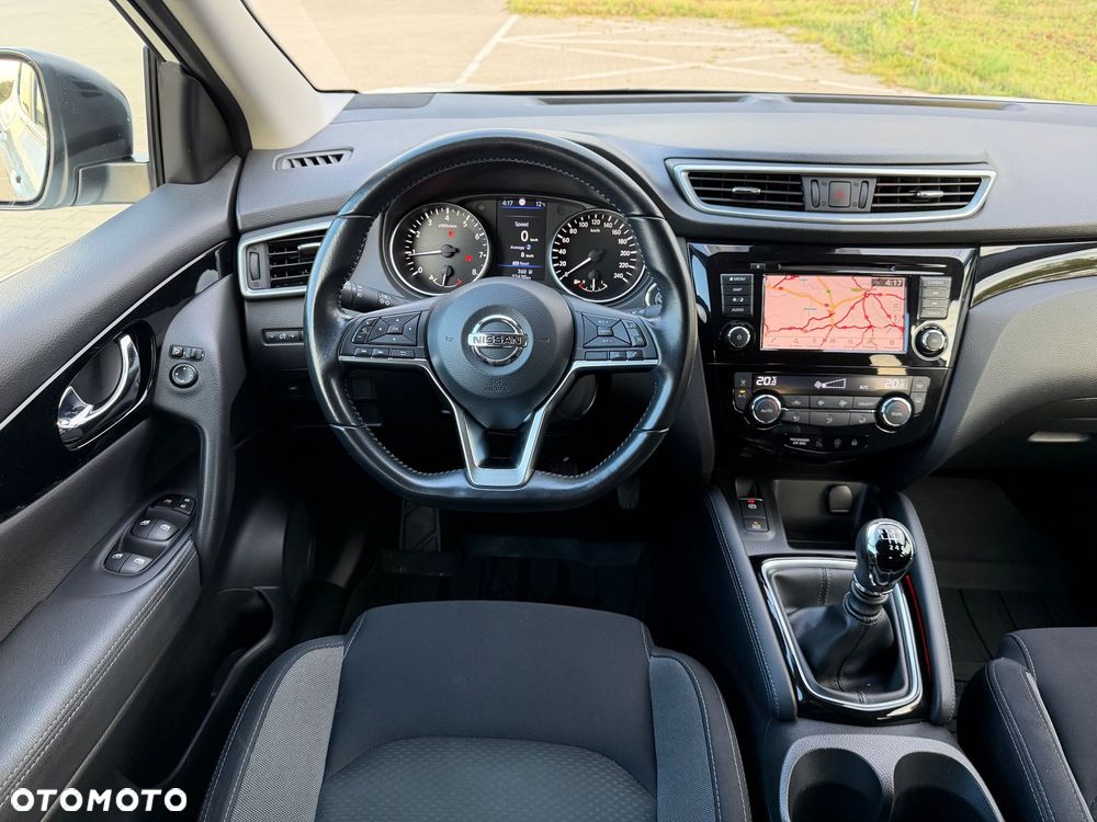 Nissan Qashqai 1.3 DIG-T N-Connecta - 25