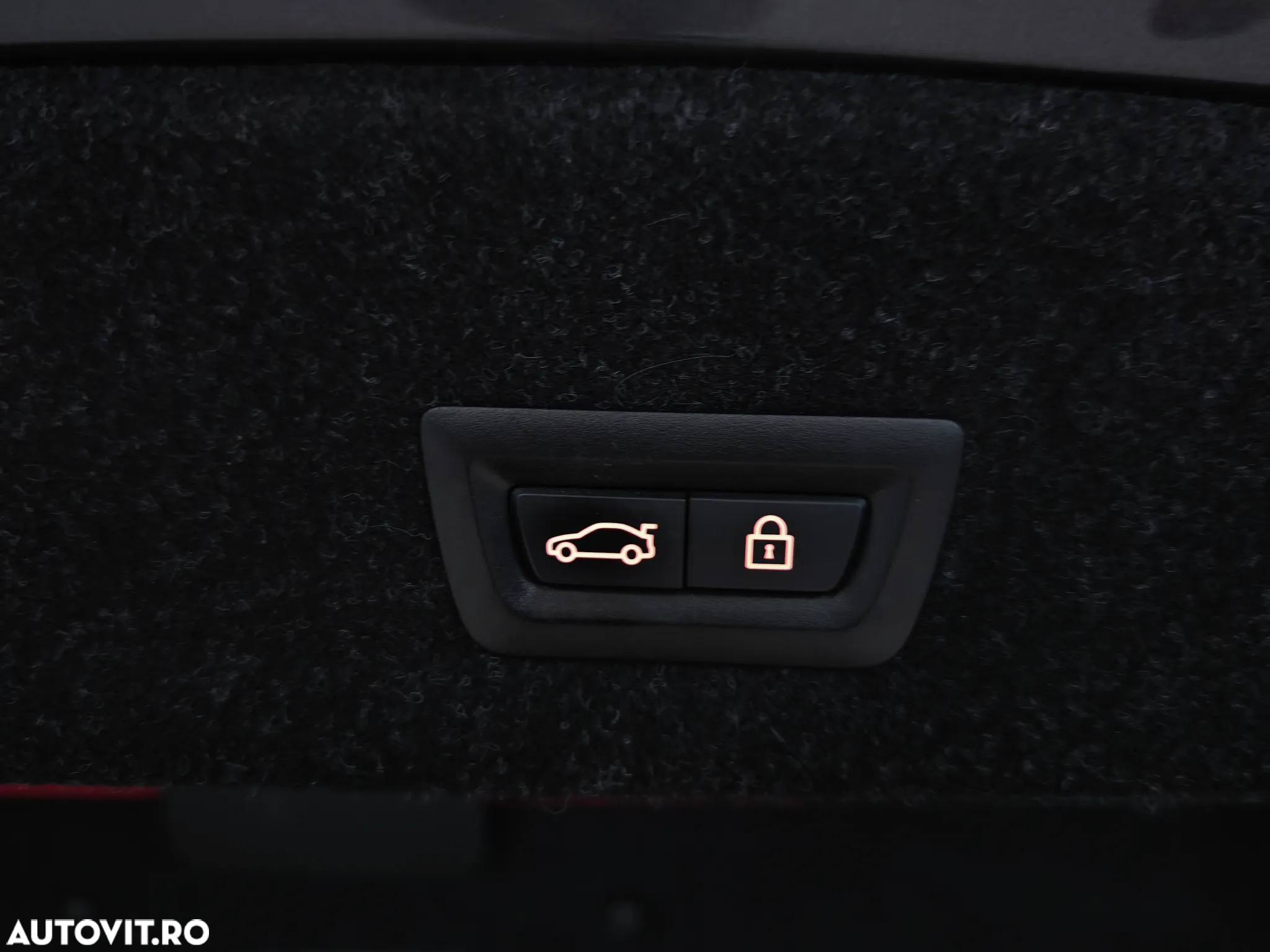 BMW Seria 3 330e Aut. Luxury Line - 35
