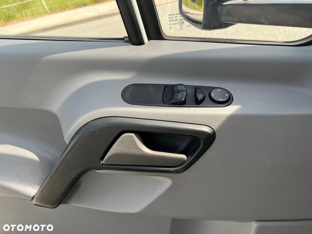 Mercedes-Benz Sprinter - 21