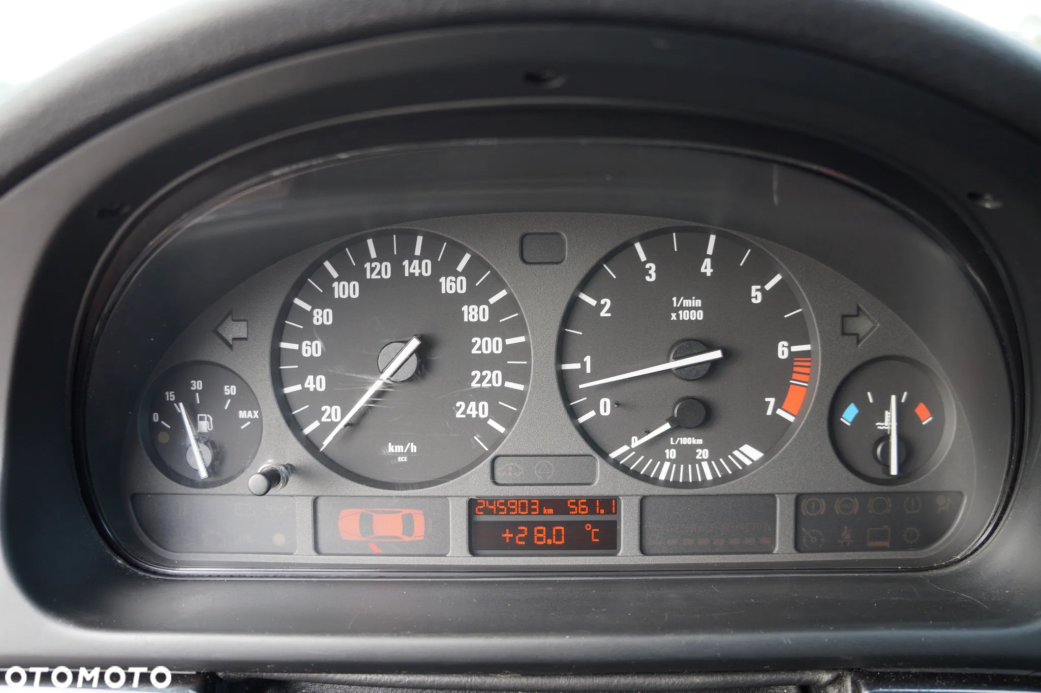 BMW Seria 5 525i - 11