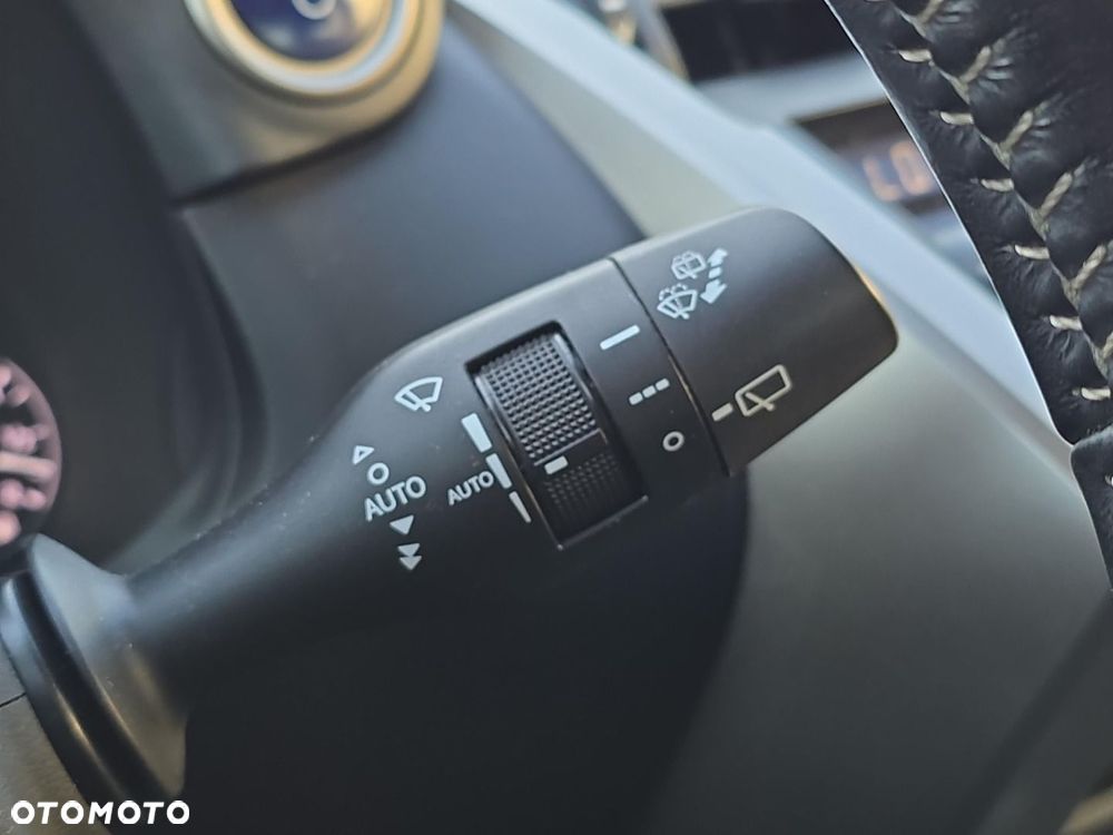 Lexus NX 300h Elite AWD - 26