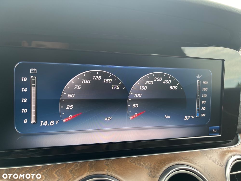Mercedes-Benz Klasa E 220 d 9G-TRONIC Exclusive - 22