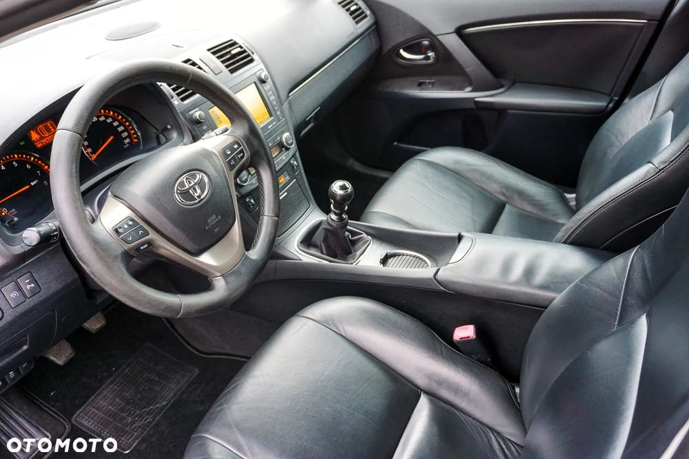 Toyota Avensis 2.0 Prestige NAVI - 22
