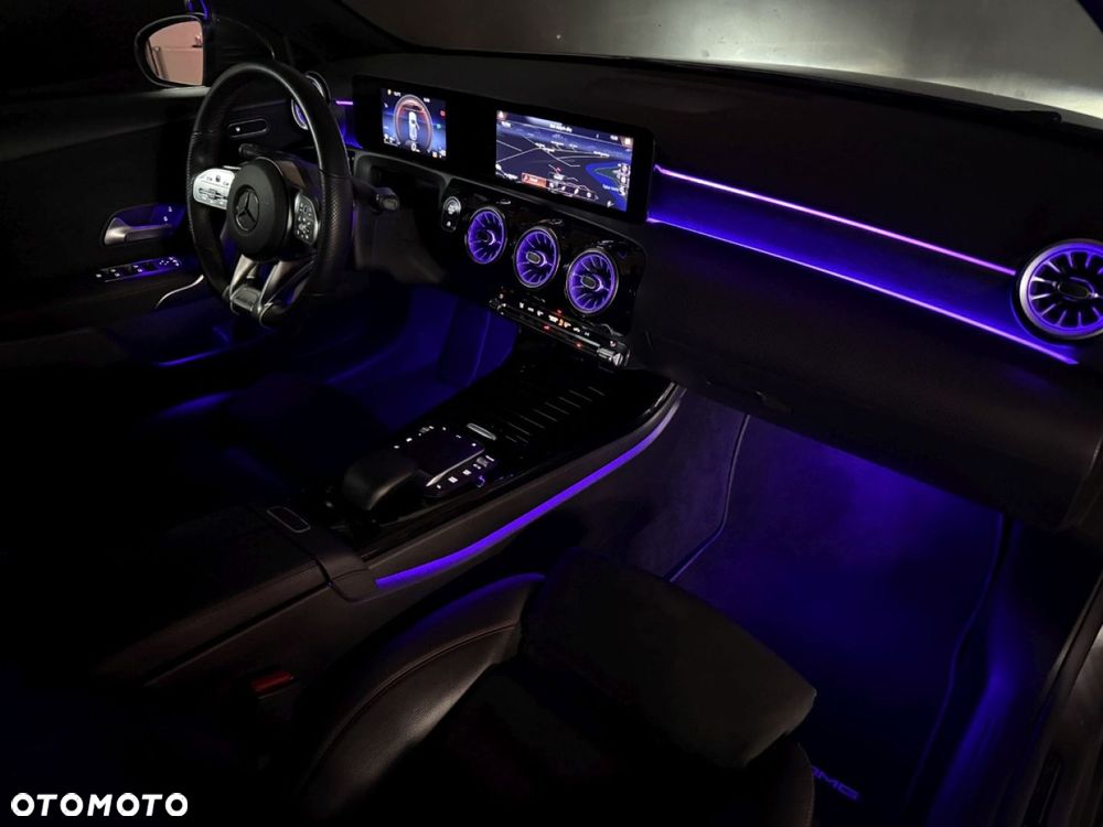 Mercedes-Benz Klasa A 200 AMG Line 7G-DCT - 29