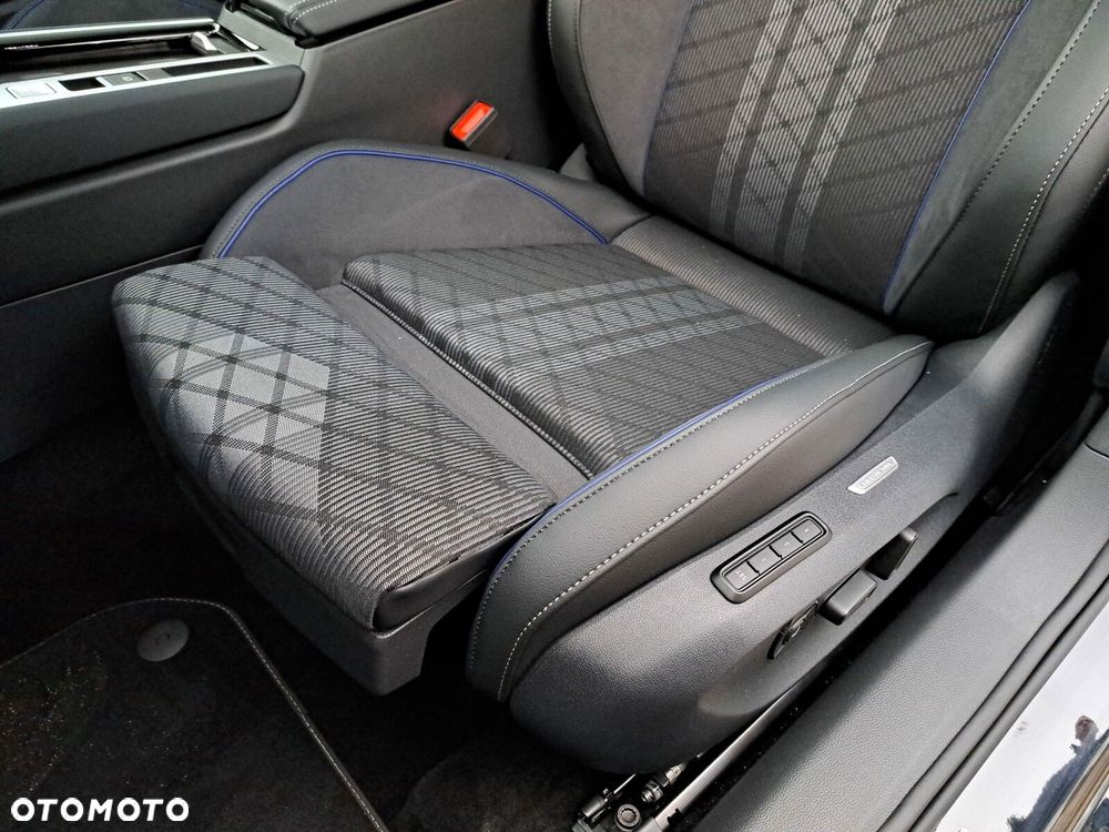 Volkswagen Passat Variant 2.0 TSI R-Line Plus DSG - 19