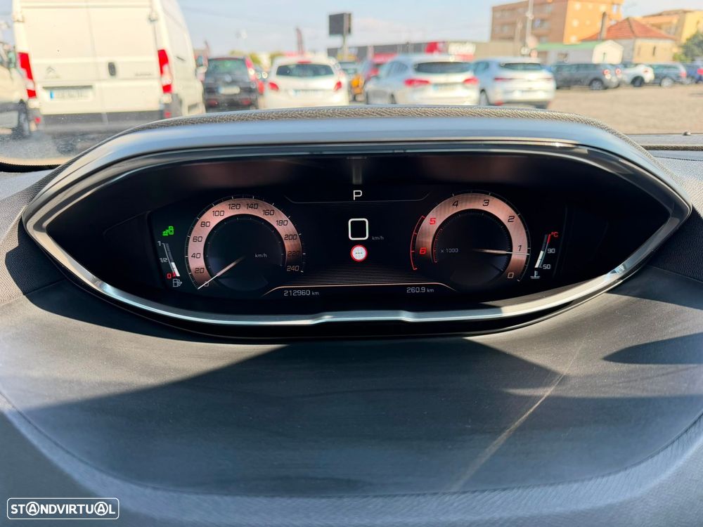 Peugeot 3008 1.5 BlueHDi GT Line EAT8 - 36
