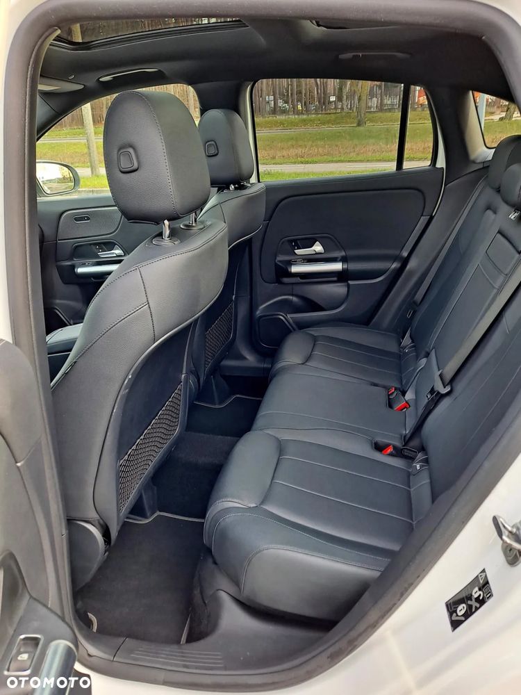 Mercedes-Benz GLA 250 4Matic 8G-DCT Progressive - 14