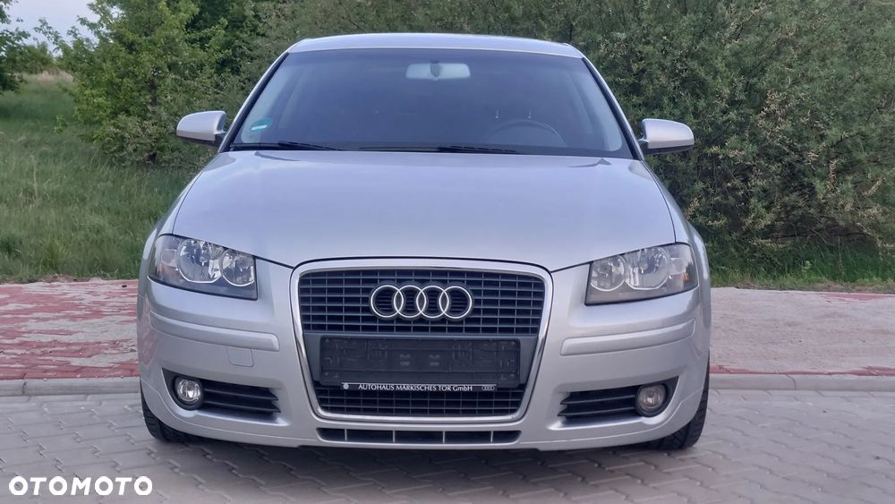 Audi A3 ver-1-6-fsi-attraction - 24