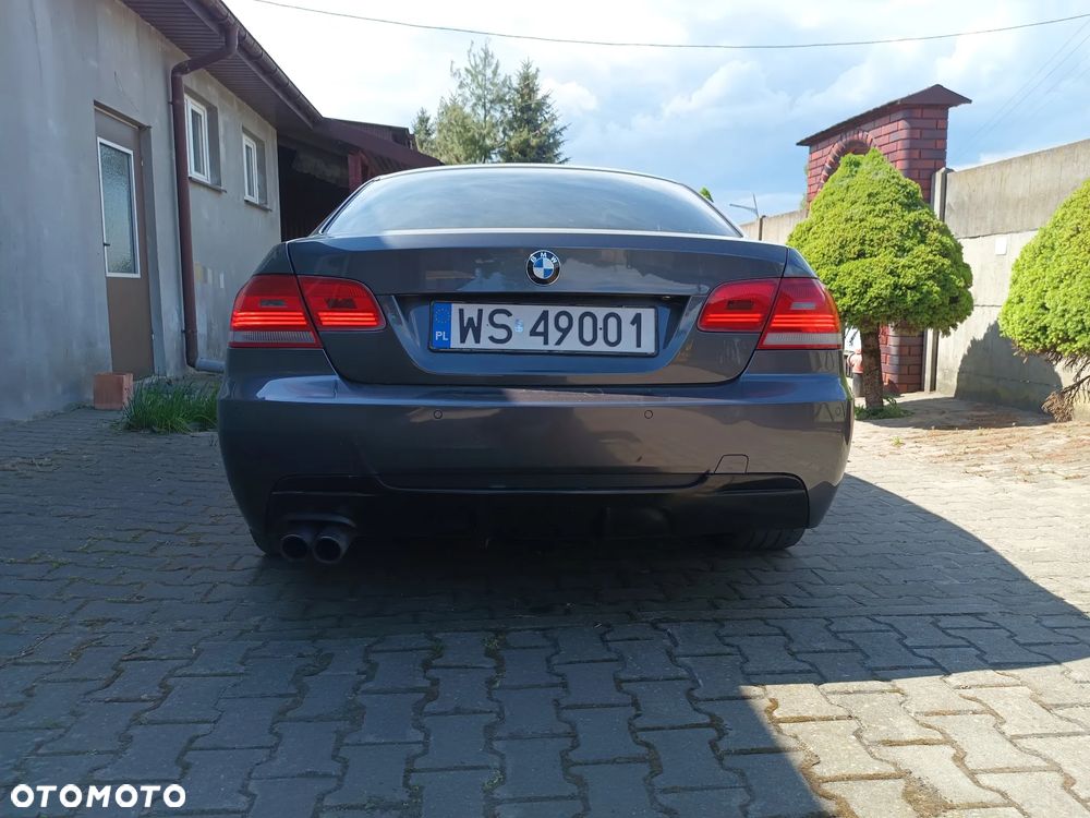 BMW Seria 3 325i - 7