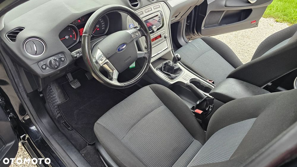 Ford Mondeo 2.0 TDCi Ambiente - 13