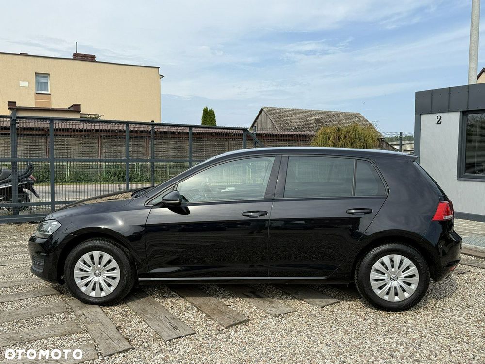 Volkswagen Golf - 22