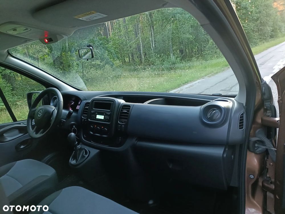 Opel Vivaro - 8