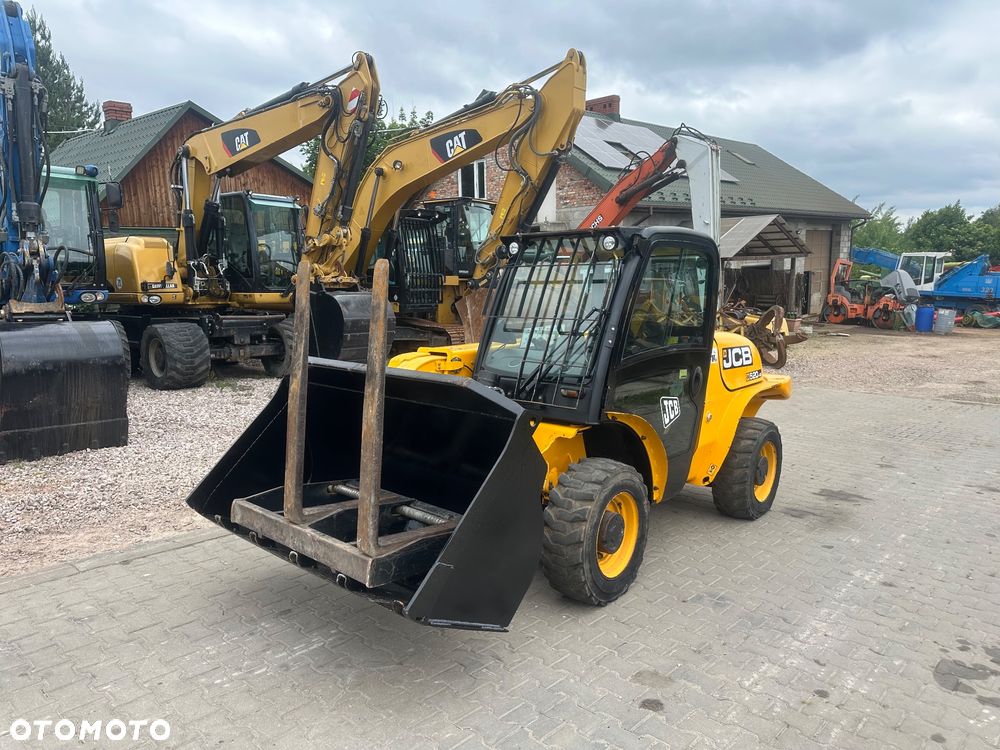 JCB 520-40