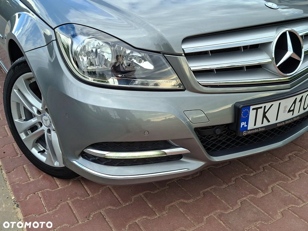 Mercedes-Benz Klasa C 180 CGI Automatik BlueEFFICIENCY Avantgarde - 7