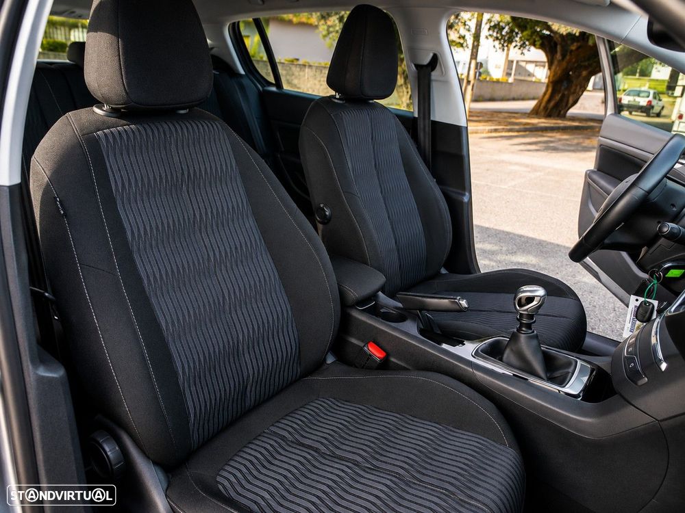 Peugeot 308 - 10