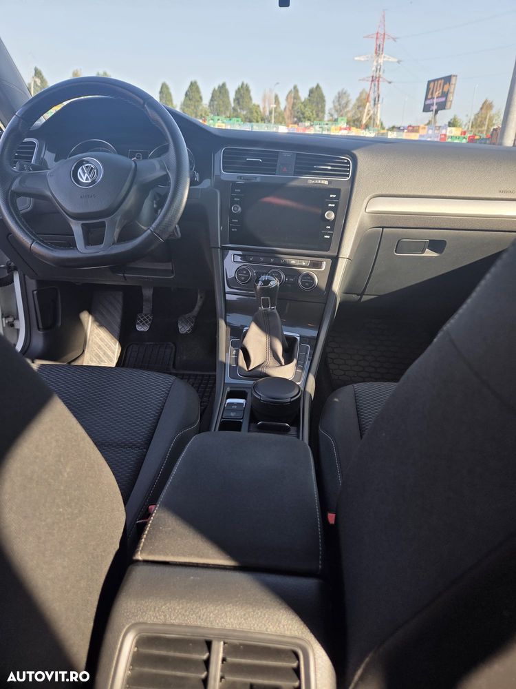 Volkswagen Golf - 19