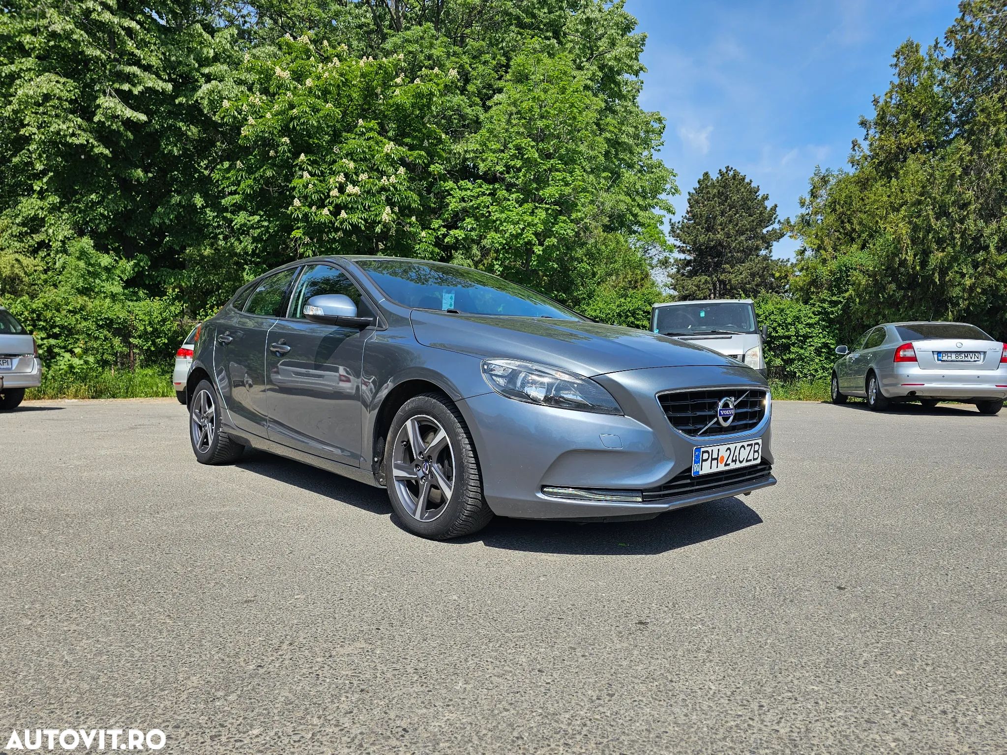 Volvo V40 D4 RDesign - 1