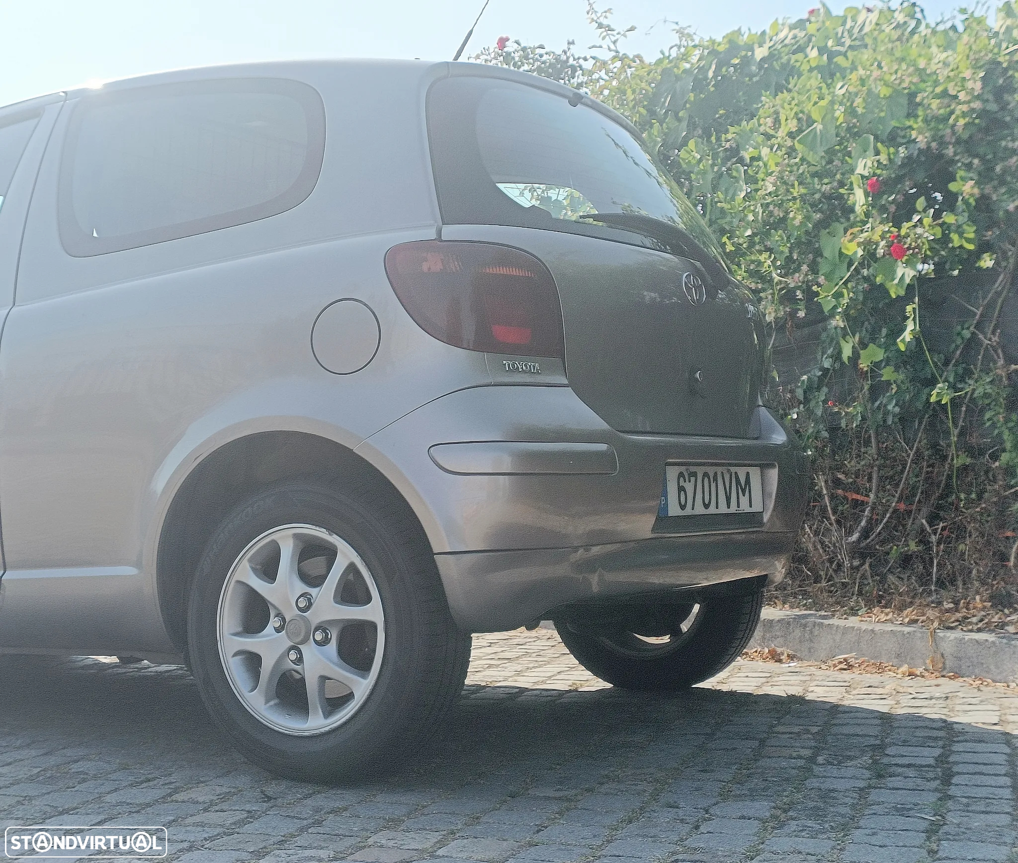 Toyota Yaris - 2