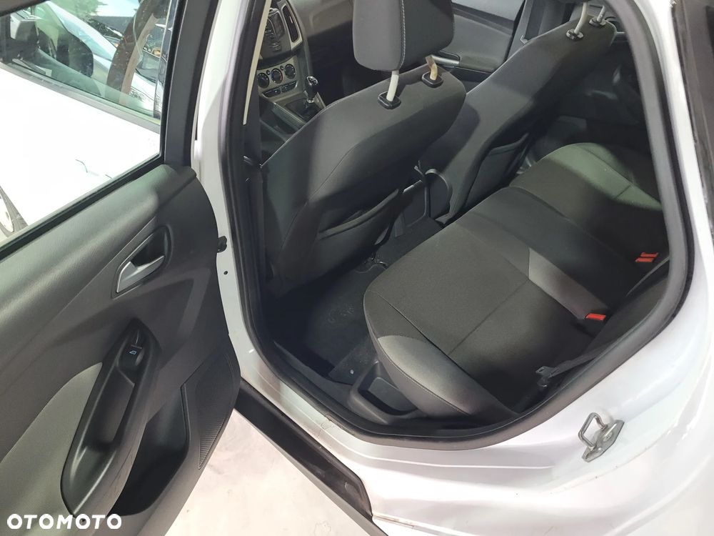 Ford Focus 1.6 TDCi Ambiente - 12