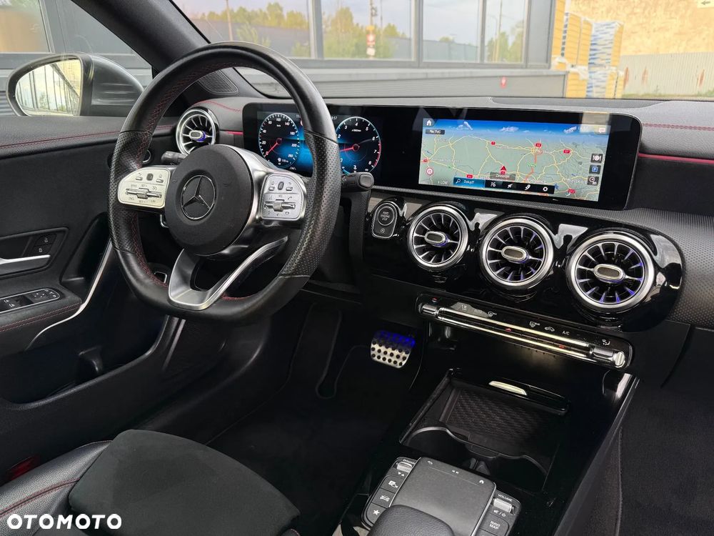 Mercedes-Benz CLA 180 7G-DCT AMG Line - 8