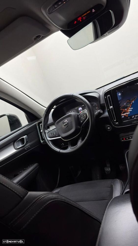 Volvo XC 40 - 25