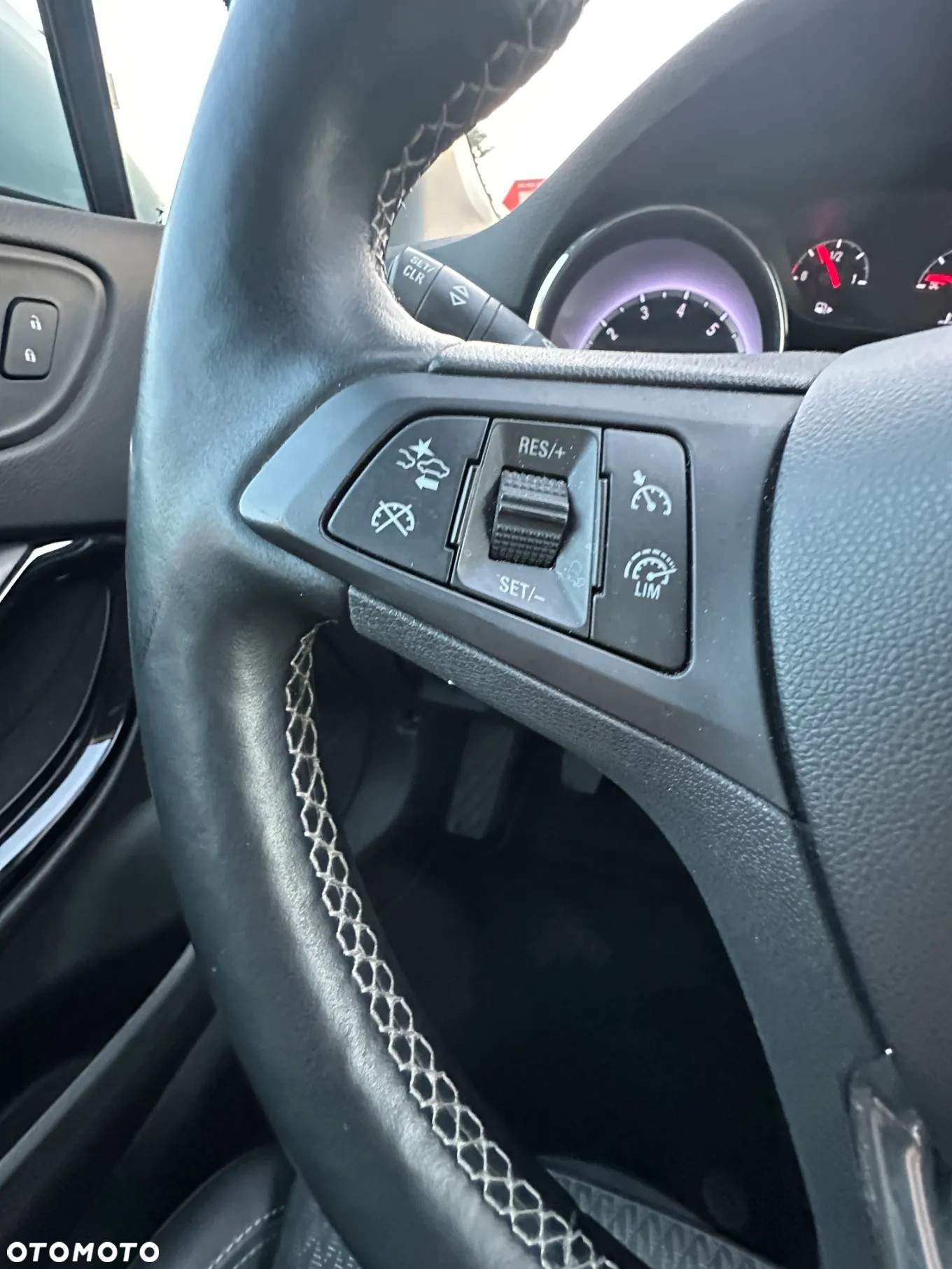 Opel Astra 1.4 Turbo Innovation - 22