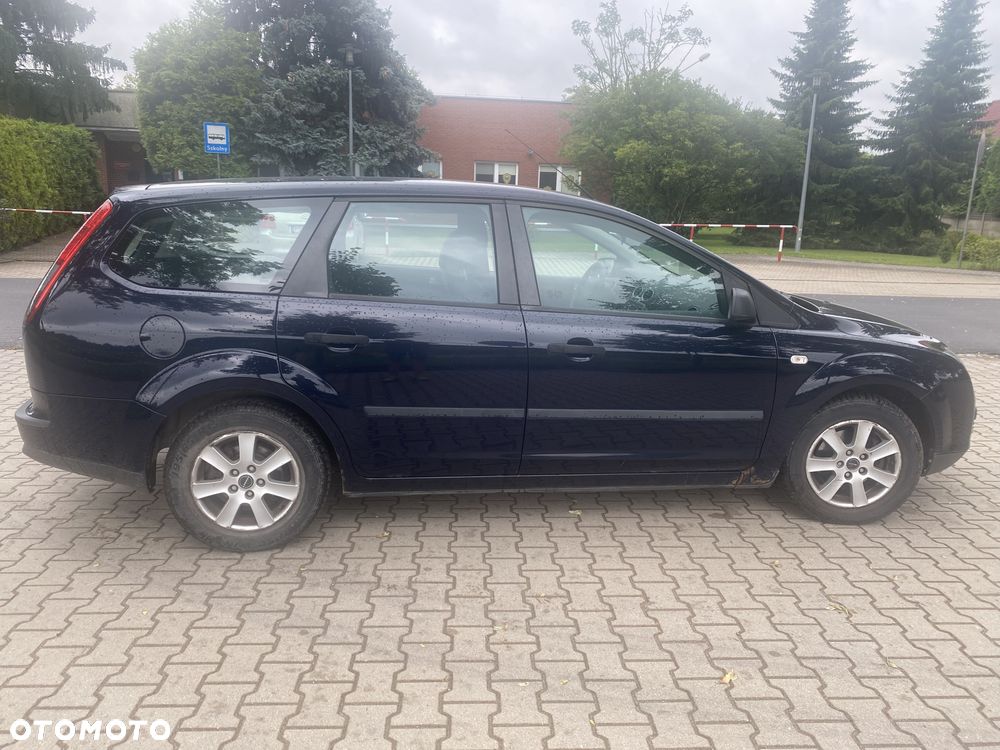 Ford Focus 1.6 TDCi Ambiente - 8