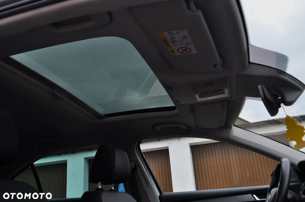 Skoda Superb 2.0 TDI DSG Premium Edition - 24